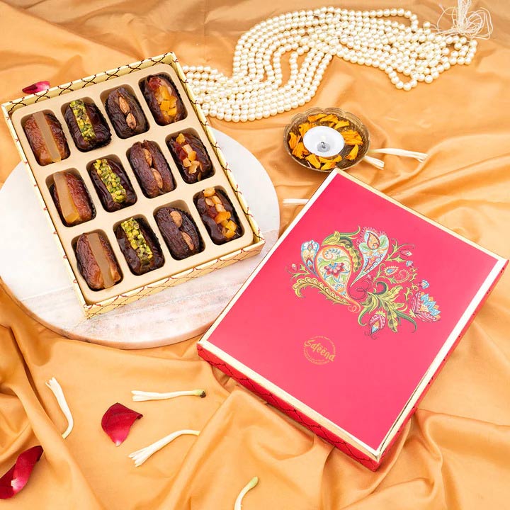 Gift Box Filled Dates 12 Pieces Special Edition